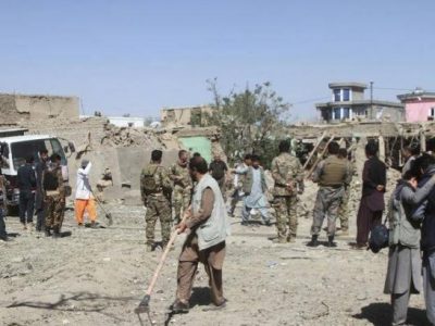 Attentato suicida a Kabul, sono 5 i morti e numerosi civili feriti