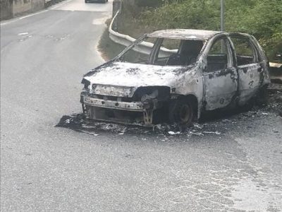 Roccella Jonica, bruciato vivo in auto: arrestati moglie, figlio e amante