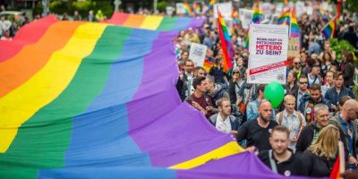 Svizzera, vince il sì al referendum contro l...