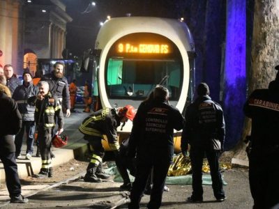 Milano, ragazza coreana muore investita da un tram