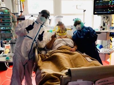 Genova, dall’ospedale San Martino il toccante messaggio social di medici e paziente