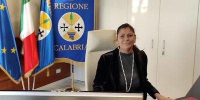 Coronavirus: il governatore Santelli chiude Mon...