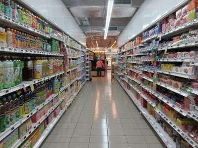 Dall’alimentare alle farmacie: la lista delle attività produttive necessarie