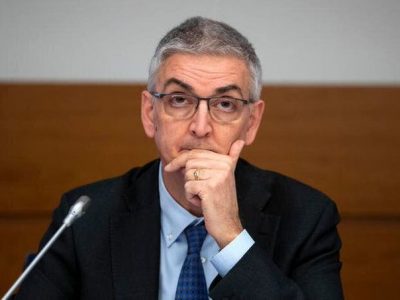 Iss: la curva dell’epidemia decresce. In Italia il 5% dei casi negli stranieri