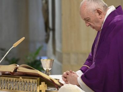 Papa Francesco: “Oggi sia per tutti la domenica del pianto”