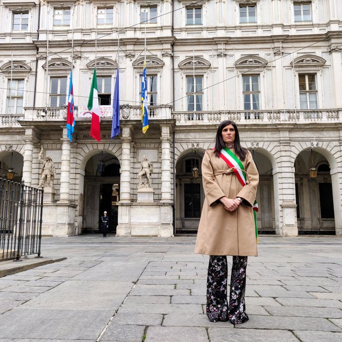 Bandiere mezz'asta Italia