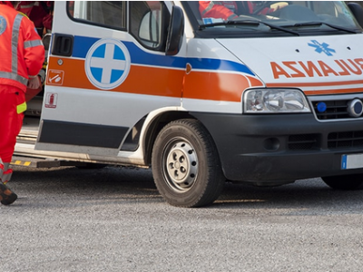 Resta bloccata in casa con il cadavere del marito morto per il Covid-19
