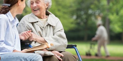 Dispositivi GPS per monitorare bambini e anzian...