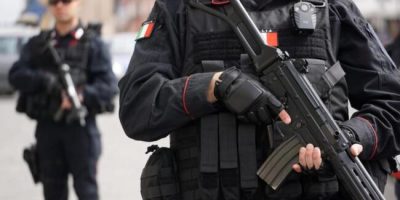 Nascondeva armi e munizioni nel casolare, arres...