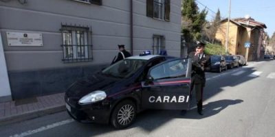 Ruba il portafoglio ad un coetaneo 85enne, denu...