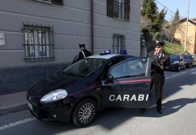 Ruba il portafoglio ad un coetaneo 85enne, denunciato