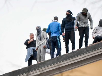 Effetti del coronavirus: evasi 20 detenuti a Foggia. Proteste in 27 carceri