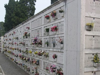 Catanzaro chiude tutti i cimiteri, ordinanza del Comune