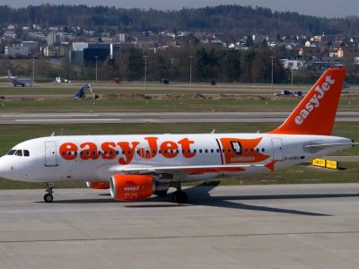 EasyJet ha messo a terra tutta la flotta, ieri gli ultimi voli