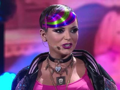 Monica Lima lancia un esilarante appello alle donne in quarantena