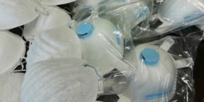 Rubava la mascherine al lavoro e le rivendeva t...