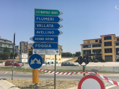Sequestrate le barriere laterali di tre viadotti sulla A16