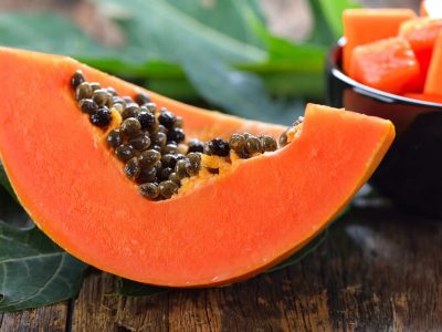Baobab, papaya e funghi, i 3 superfood che aiutano il sistema immunitario