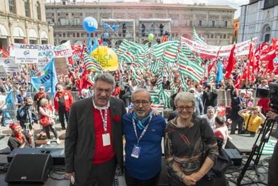 Finito l’idillio sindacati-governo “O ci ascoltano o sarà sciopero generale” Di...