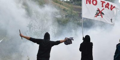 Domiciliari ad attivista No Tav per gli inciden...