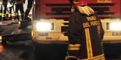 Distrutti 15 mezzi in un attentato incendiario ...