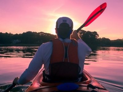 A fare la spesa in canoa sull’Arno…multato dagli agenti