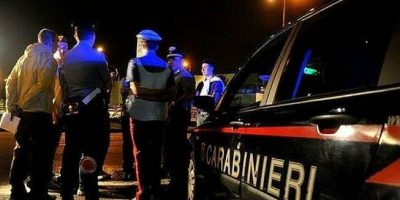 Uccide con un colpo di fucile la donna che vole...