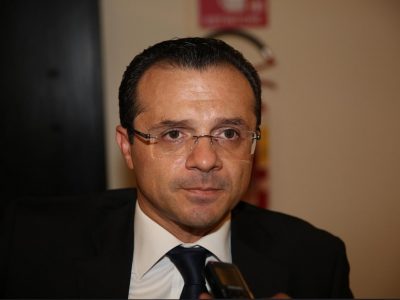 Video: Cateno De Luca: “Conte ha calato un grande pacco mondiale col sorriso”