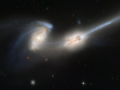 Spremuta di galassie con getto relativistico