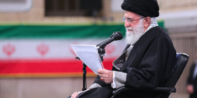 Khamenei “Iran attento ai complotti inter...