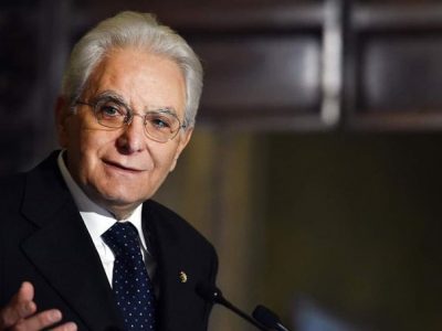 Mattarella: “Il nostro pensiero a infermieri e medici, in molti hanno pagato con la vita...