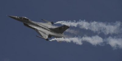 Pakistan: precipita jet militare durante un add...