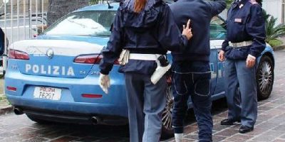 Aggredisce la ex a martellate, l’agguato ...