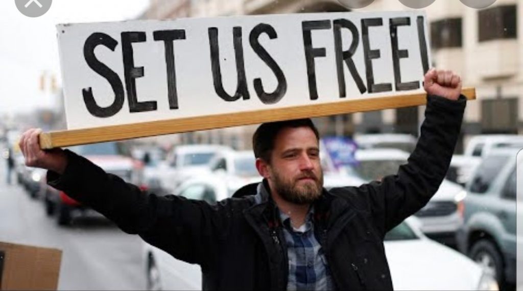 proteste contro lockdown