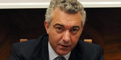 Vaccino anti-Covid, Arcuri responsabile del pia...