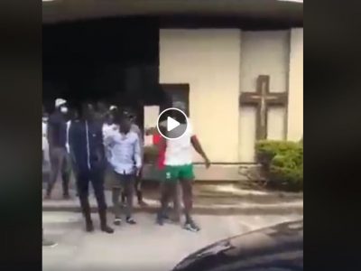 Video: disordini tra immigrati e residenti di zona davanti ai carabinieri