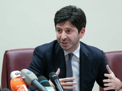 Coronavirus, Speranza: “La battaglia non è vinta. È il momento di lavorare insieme”