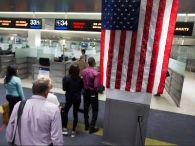 Usa, 484 miliardi di dollari per il Payckek Protection Program contro il virus