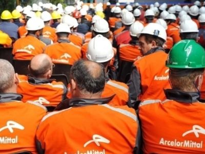 ArcelorMittal “Commercializzare i prodotti o stand-by degli impianti”