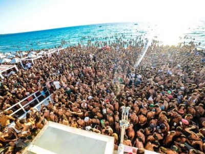 Le discoteche all’aperto potrebbero riaprire il 15 giugno ma solo in Puglia