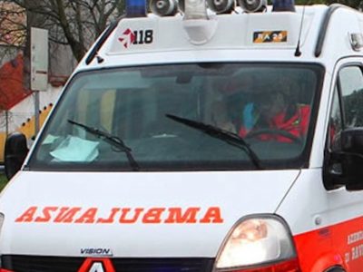 Bimbo di 10 perde la vita schiacciato da un cassonetto