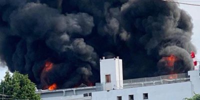 Violenta esplosione in una fabbrica nel Napoletano