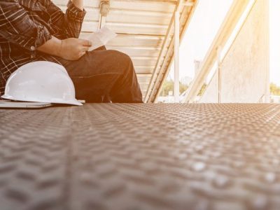 Stop licenziamenti e cassa integrazione: cosa farà Draghi? Parla Damiano