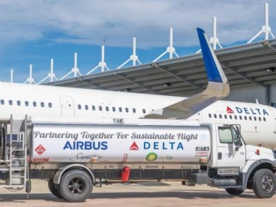 Mascherine obbligatorie a bordo delle compagnie aeree americane