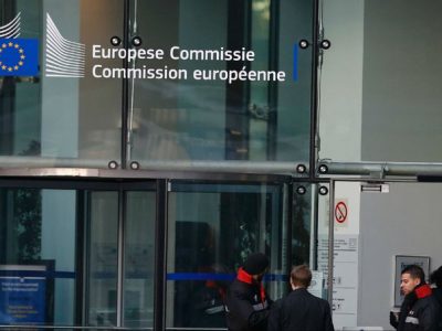 Rilancio Italia con debito più alto? È come spegnere un fuoco annaffiandolo di benzina