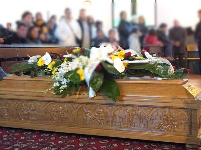 Coronavirus, rapporto Istat-Iss: a marzo +49,4% dei decessi. Più colpito il sesso maschile