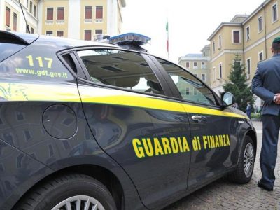 Smascherati imprenditori e funzionari pubblici pilotare appalti per la n’drangheta