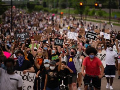 Ancora proteste a Minneapolis per la morte del giovane