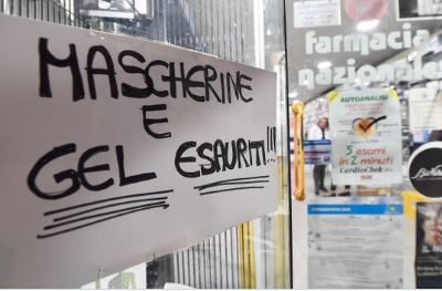 Federfarma denuncia: “Mascherine a 50 cent già finite o mai consegnate”
