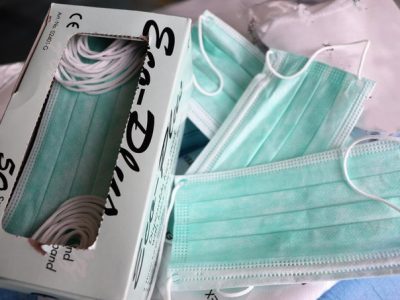 Da lunedì mascherine a 50 centesimi in 100mila punti vendita